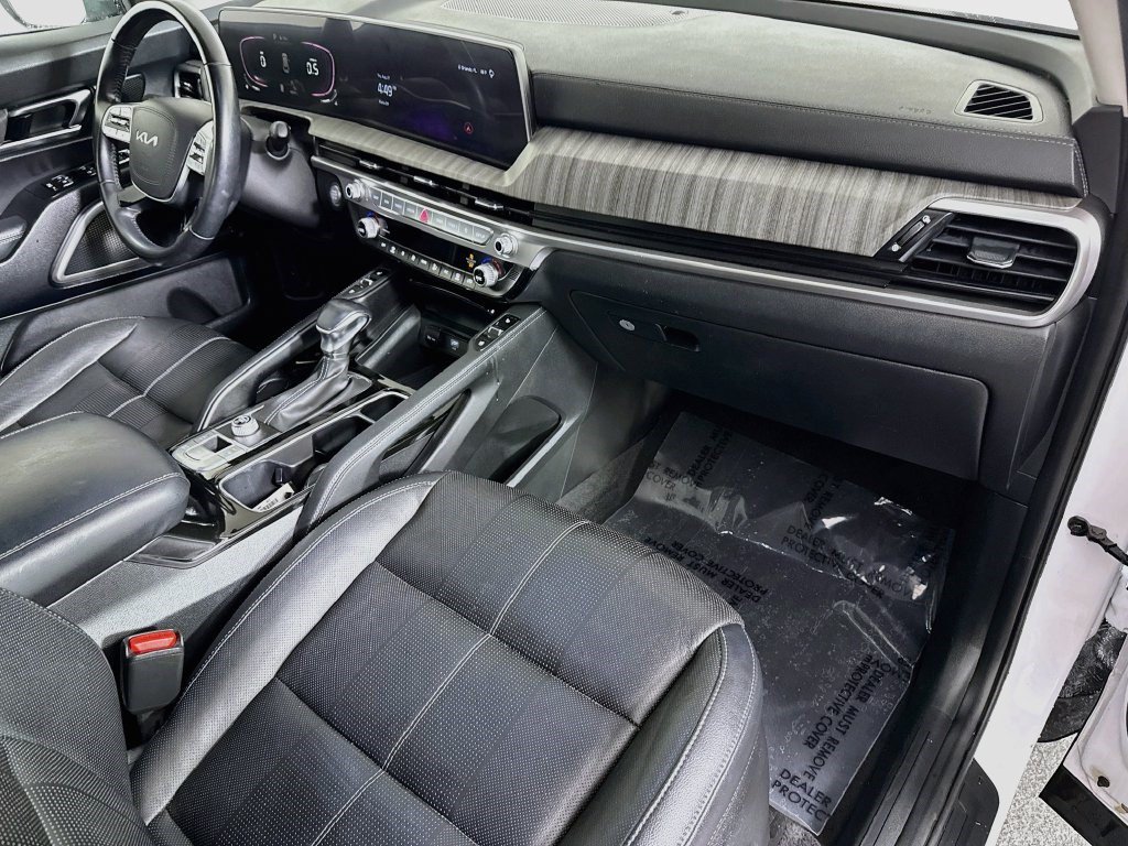 Used 2024 Kia Telluride EX w/ EX Captain's Chair Package FWD image 29