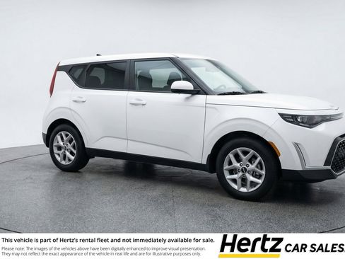 Used 2025 Kia Soul LX w/ LX Technology Package image 1