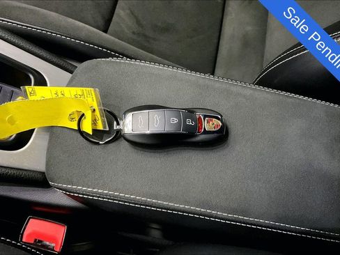 Used 2022 Porsche 718 Cayman GT4 RWD image 21