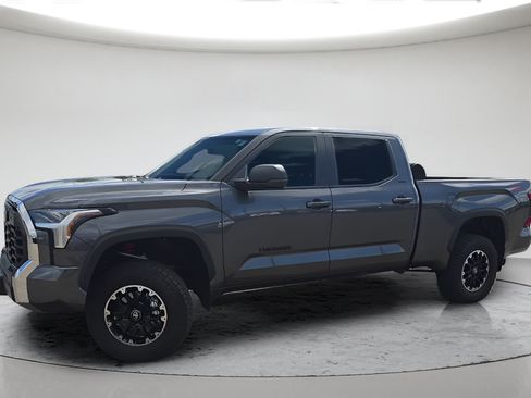 Used 2026 Toyota Tundra SR5 w/ TRD Off-Road Package AWD/4WD image 12