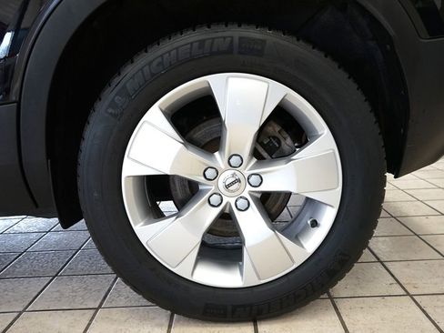 Used 2022 Volvo XC40 T5 Momentum image 56