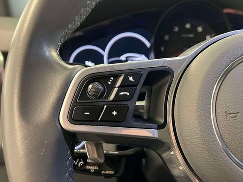 Used 2022 Porsche Cayenne Platinum Edition AWD/4WD image 22
