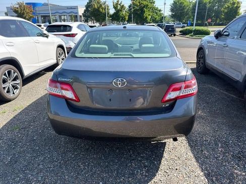Used 2011 Toyota Camry LE FWD image 5