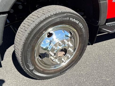 Used 2021 Ford F550 4x4 Regular Cab Super Duty image 27