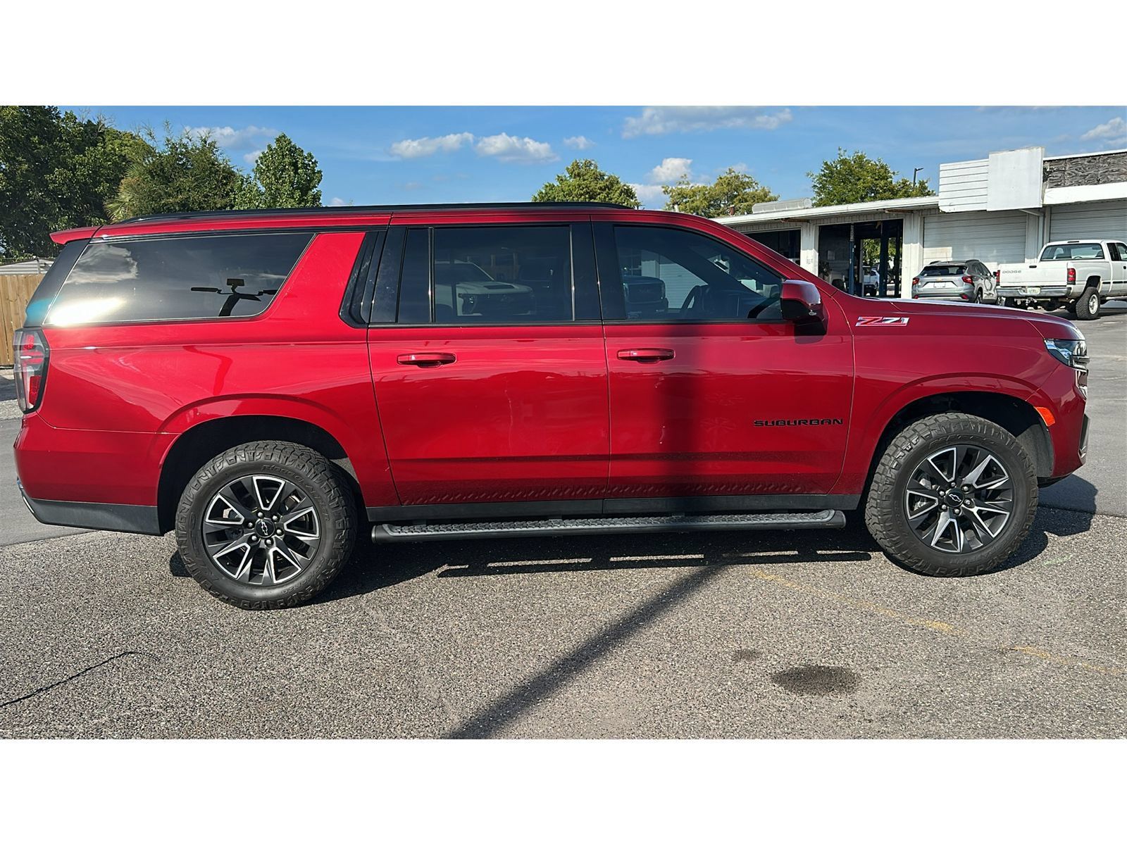 Used 2021 Chevrolet Suburban Z71 AWD/4WD image 7