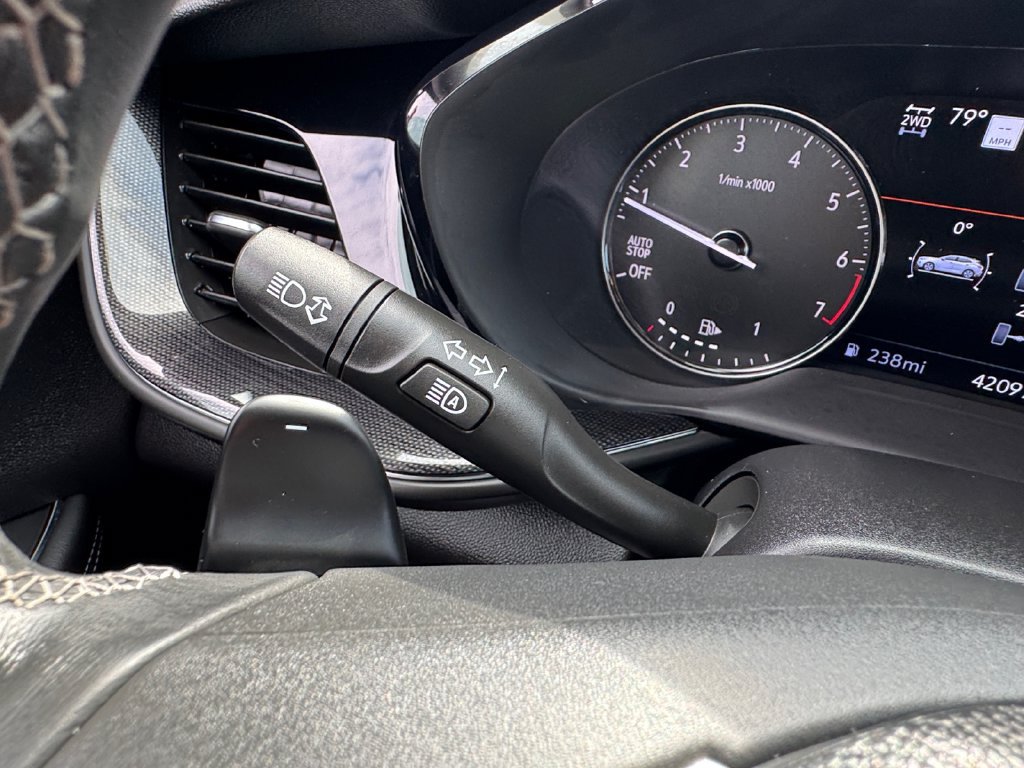 Used 2023 Buick Envision Essence w/ Technology Package I AWD/4WD image 32