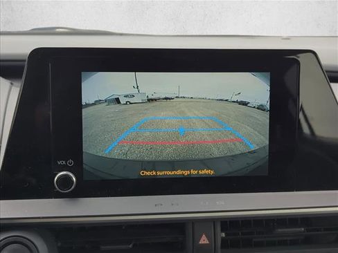 Used 2024 Toyota Prius LE image 15