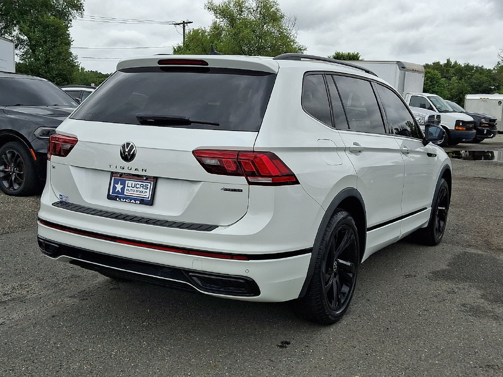 Used 2023 Volkswagen Tiguan SE R-Line AWD/4WD image 11