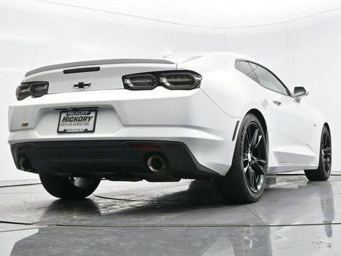 Used 2020 Chevrolet Camaro LT w/ RS Package image 40