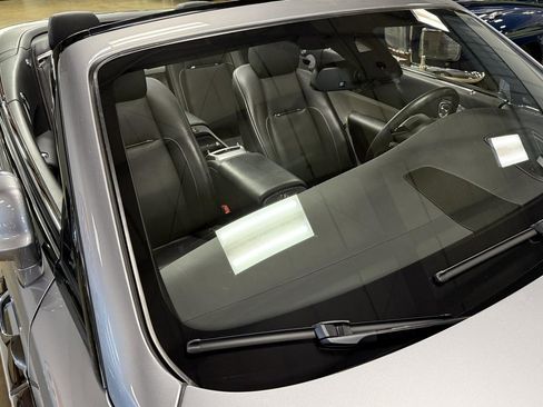 Used 2019 Rolls-Royce Dawn image 30