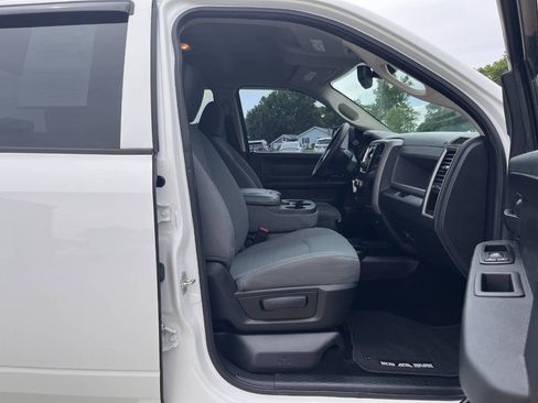 Used 2014 RAM 2500 Tradesman w/ Chrome Appearance Group AWD/4WD image 10