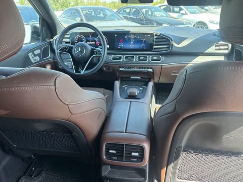 Used 2025 Mercedes-Benz GLE 450 4MATIC image 8