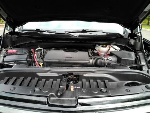 Certified 2022 Chevrolet Silverado 1500 ZR2 w/ Technology Package AWD/4WD image 4
