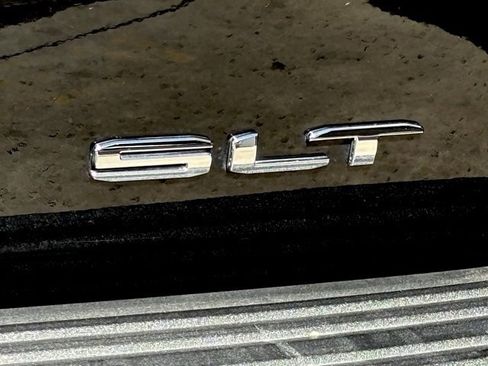 Certified 2022 GMC Yukon SLT w/ SLT Premium Package image 5