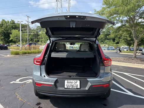 Used 2023 Volvo XC40 B5 Ultimate w/ Protection Package Premier AWD/4WD image 9