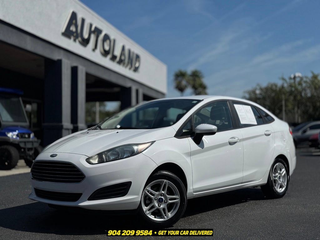 Used 2017 Ford Fiesta SE FWD image 1