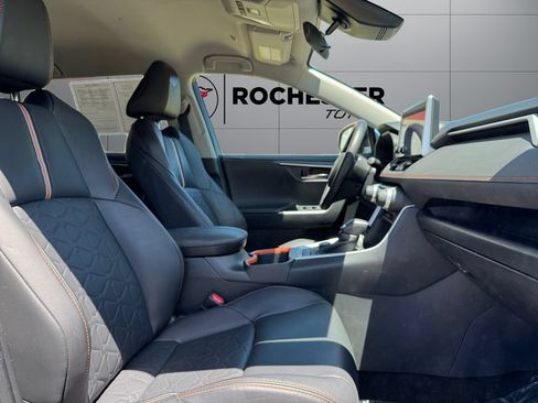 Certified 2024 Toyota RAV4 Adventure AWD/4WD image 17