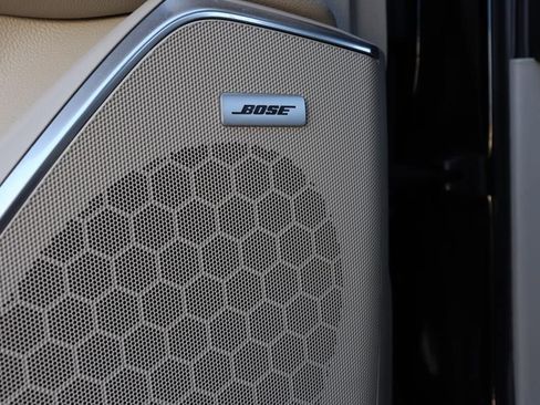 Used 2019 Cadillac Escalade ESV Premium Luxury image 64