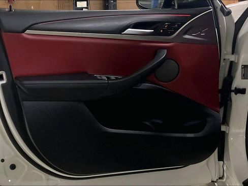 Certified 2023 BMW X4 xDrive30i w/ M Sport Package image 20