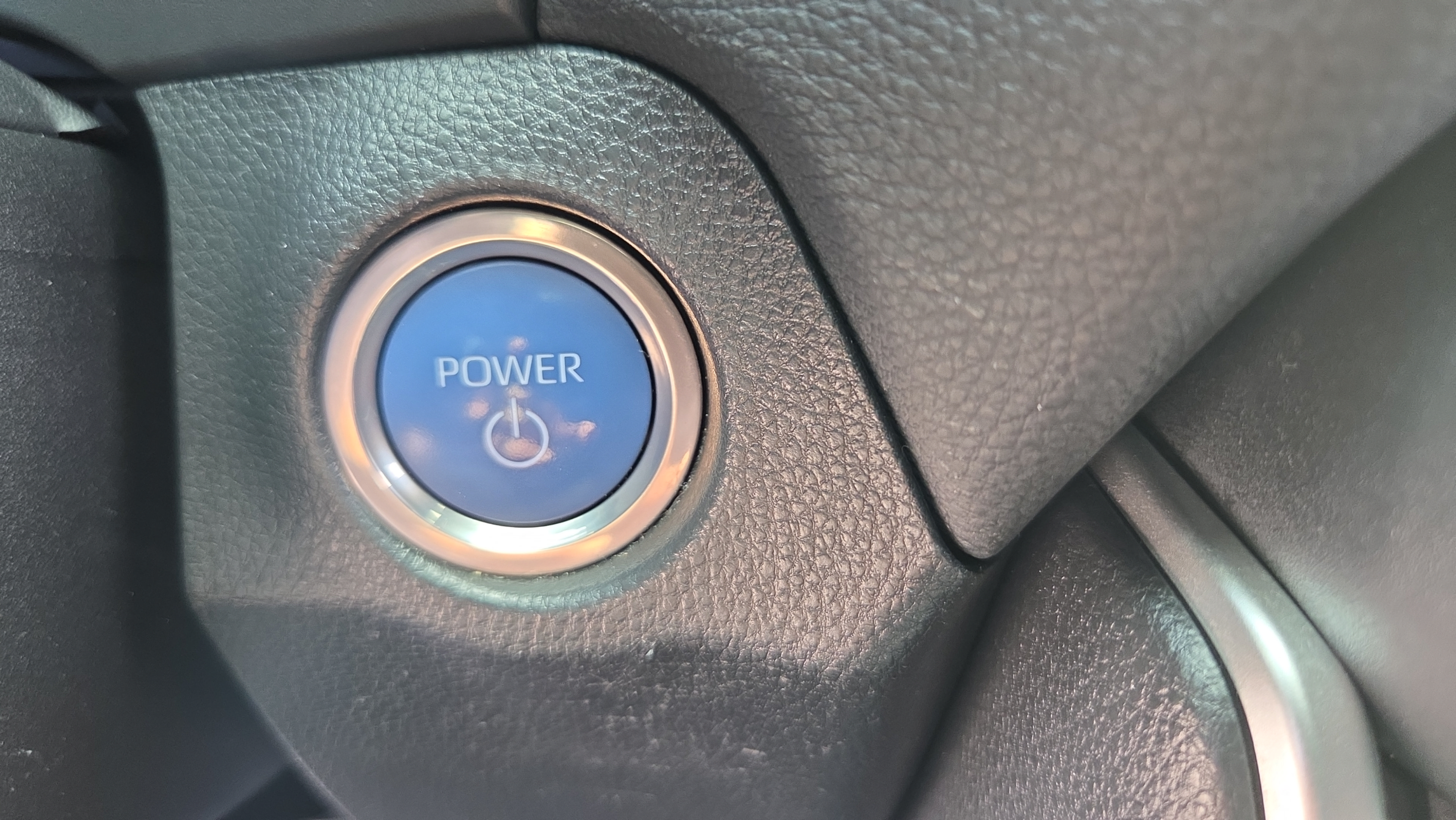 Used 2022 Toyota RAV4 XSE w/ Weather Package AWD/4WD image 16