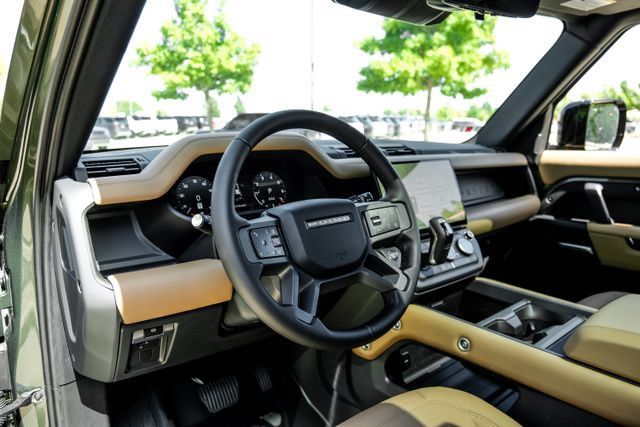 New 2026 Land Rover Defender 110 X-Dynamic SE AWD/4WD image 3