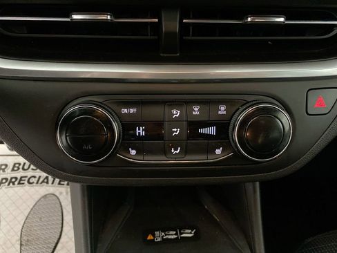 Used 2024 Buick Envista Preferred w/ Convenience I Package image 18