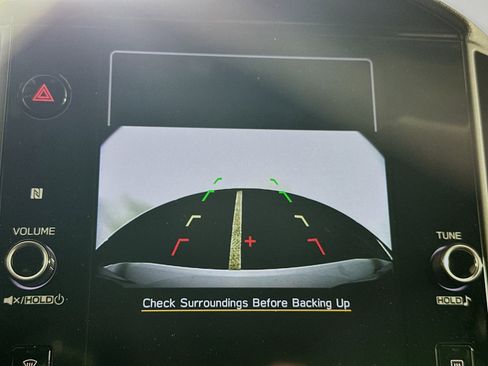 Used 2025 Subaru Crosstrek 2.0i Premium image 22