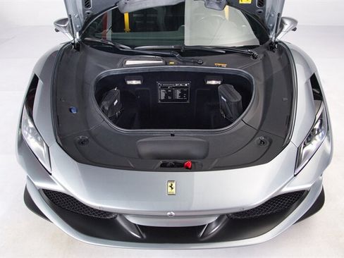 Used 2021 Ferrari F8 Tributo RWD image 44