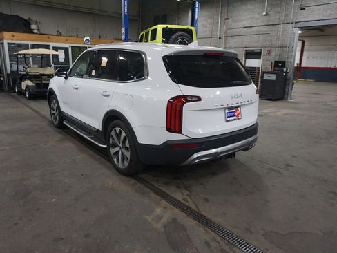 Used 2022 Kia Telluride EX w/ EX Premium Package FWD image 21