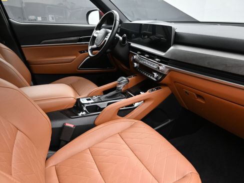 Used 2024 Kia Telluride EX X-Line image 28