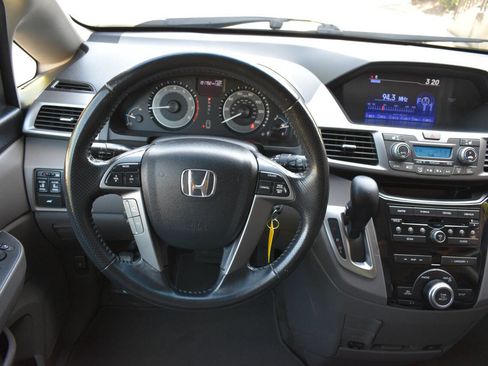 Used 2013 Honda Odyssey EX-L image 18