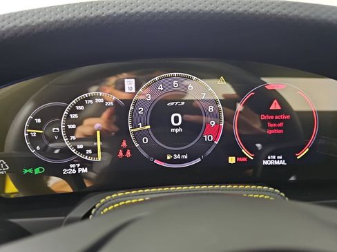 Used 2025 Porsche 911 GT3 RWD image 17