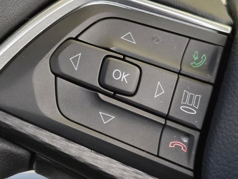 Used 2025 Jeep Grand Cherokee Laredo X image 36