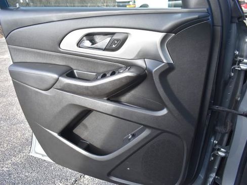 Certified 2023 Chevrolet Traverse LT image 36