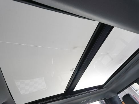 Used 2023 Ford F150 Lariat w/ Equipment Group 502A High image 27