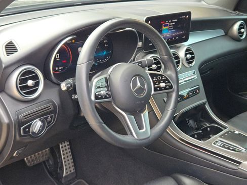 Used 2022 Mercedes-Benz GLC 300 4MATIC image 11