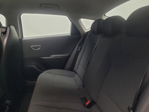 Used 2025 Kia K4 FWD image 18
