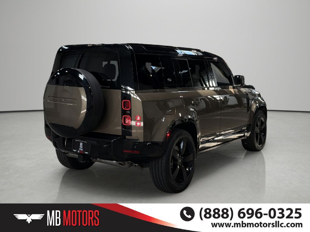 Used 2024 Land Rover Defender 110 X-Dynamic SE AWD/4WD image 4