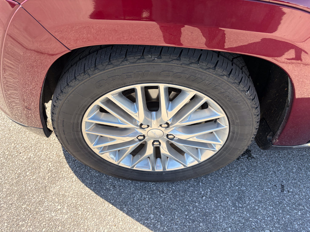 Used 2017 Jeep Grand Cherokee Summit AWD/4WD image 29