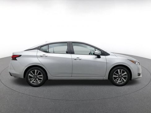 Used 2025 Nissan Versa SV FWD image 10
