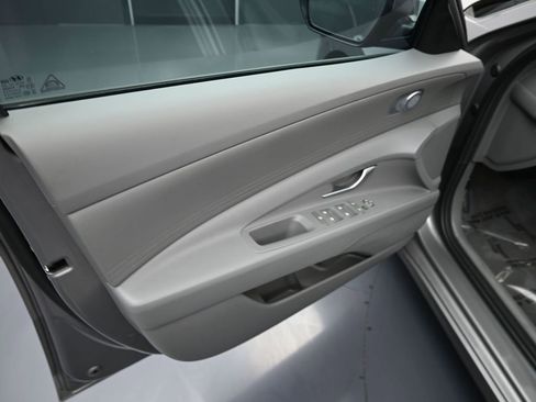 Certified 2023 Hyundai Elantra SEL image 12