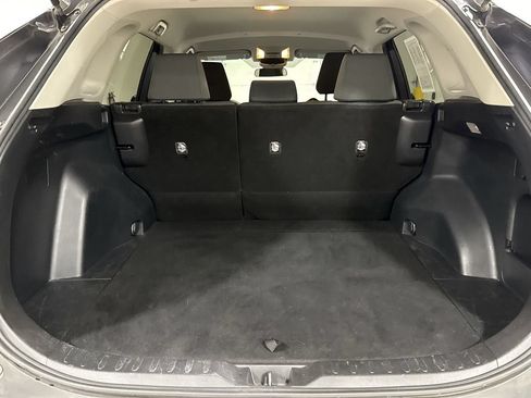 Used 2020 Toyota RAV4 XLE AWD/4WD image 23