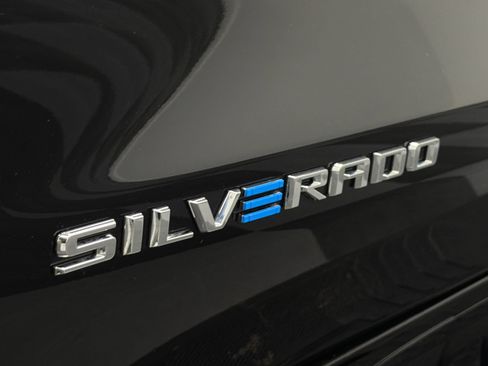 Used 2025 Chevrolet Silverado EV RST AWD/4WD image 16