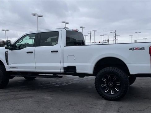 Used 2023 Ford F350 XLT image 7