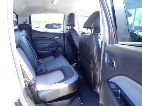 Used 2019 Chevrolet Colorado Z71 AWD/4WD image 11