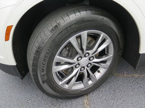 Used 2020 Cadillac XT5 Premium Luxury FWD image 25