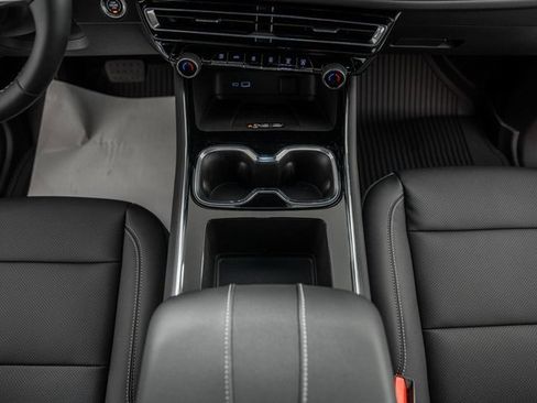 New 2026 Chevrolet Traverse LT w/ LPO, Floor Liner Package image 27