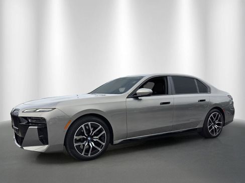 Certified 2023 BMW 740i w/ Parking Assistance Package RWD image 3