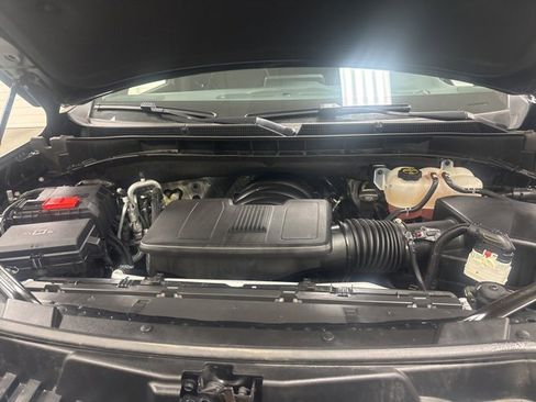 Used 2024 GMC Yukon XL SLT w/ SLT Luxury Package image 26