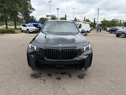 Used 2024 BMW X5 xDrive40i w/ M Sport Package AWD/4WD image 2